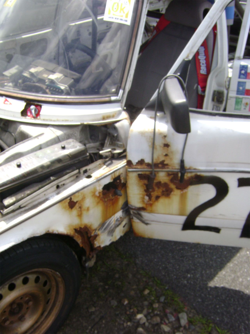 Illustration for article titled The 24 Hours Of LeMons New England 2009 Über Gallery, Part 2